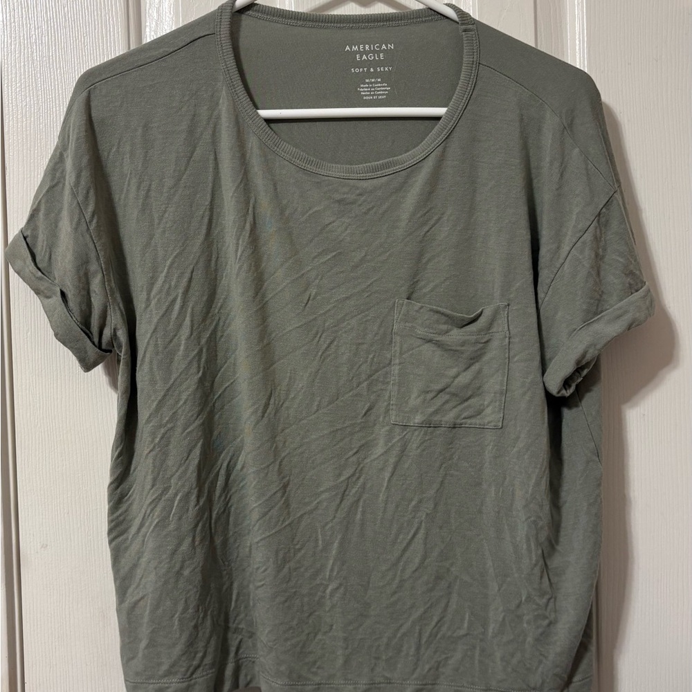 American Eagle Outfitters Men's Olive Short Sleeve Tee